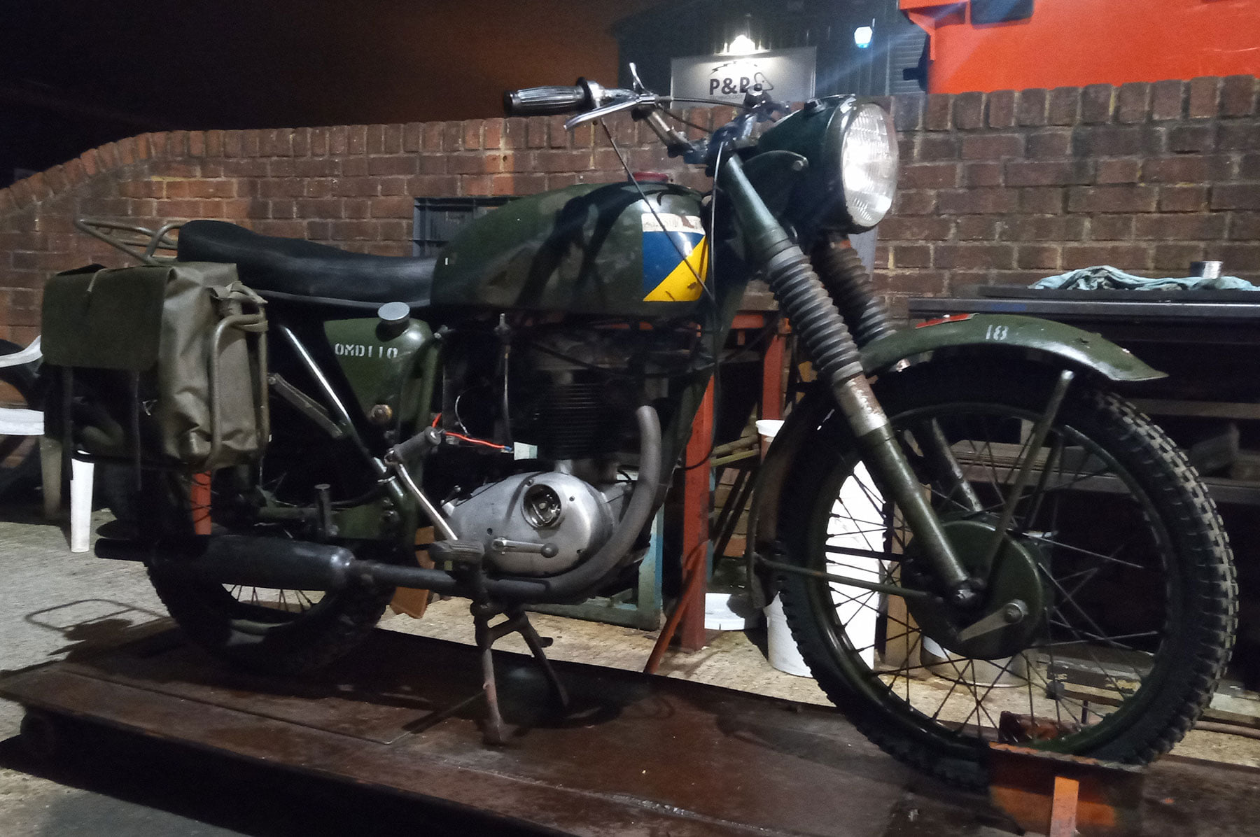 BSA B40 army bike