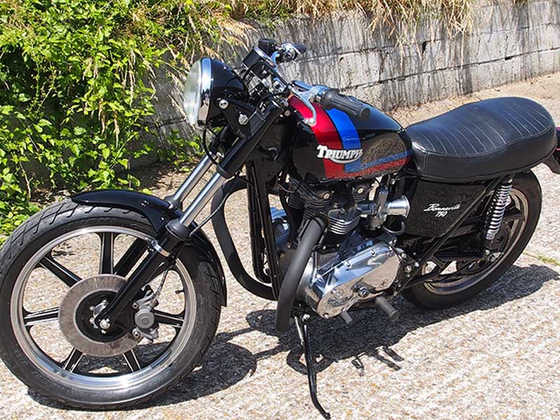 Triumph Bonneville T140 Custom Build