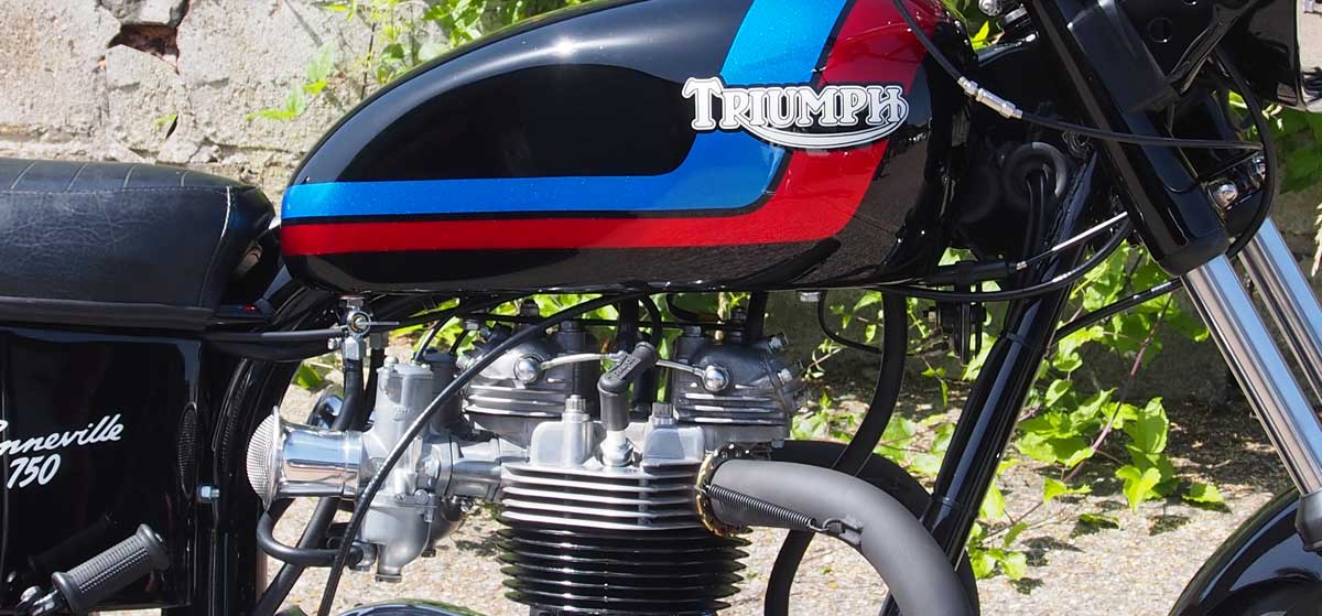 Triumph Bonneville T140 Custom Build